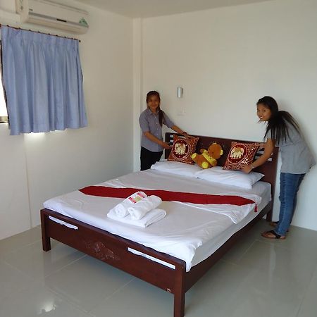 Hotel The California Chiang Mai Extérieur photo