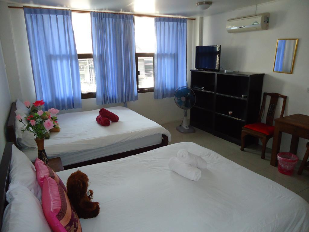 Hotel The California Chiang Mai Extérieur photo