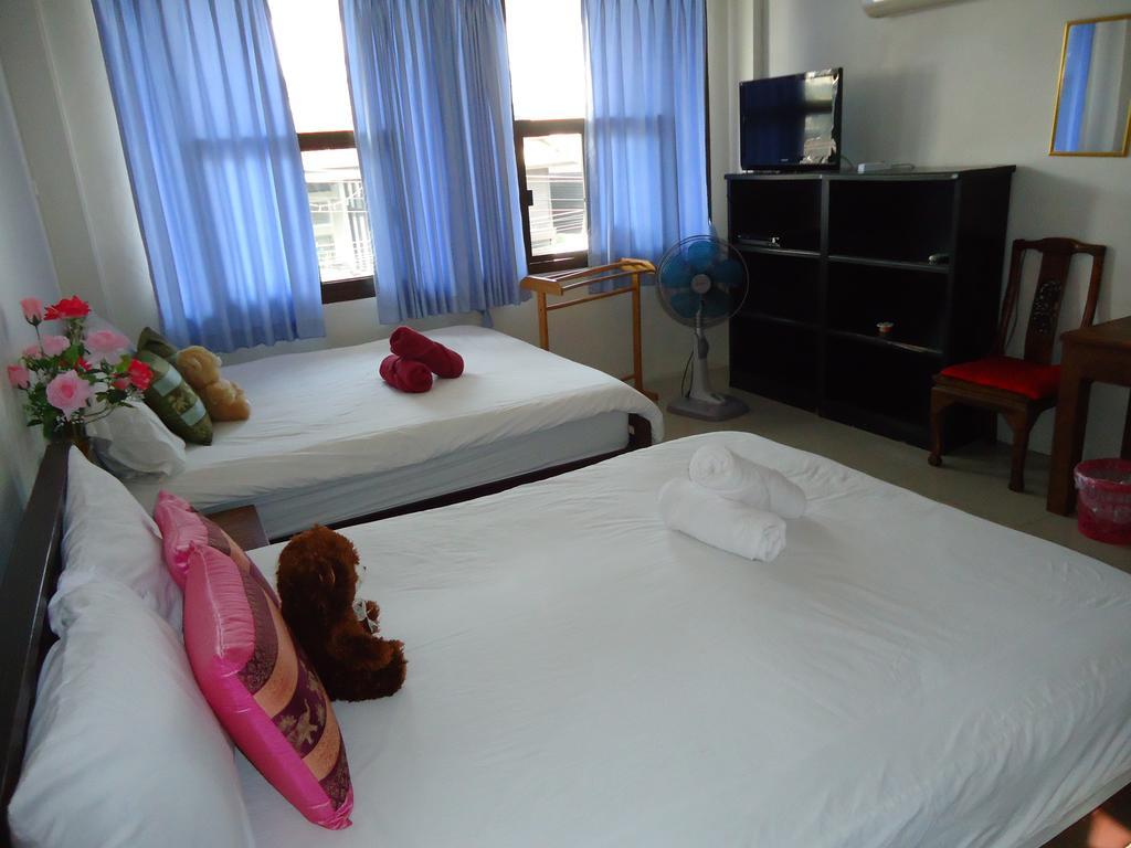 Hotel The California Chiang Mai Extérieur photo