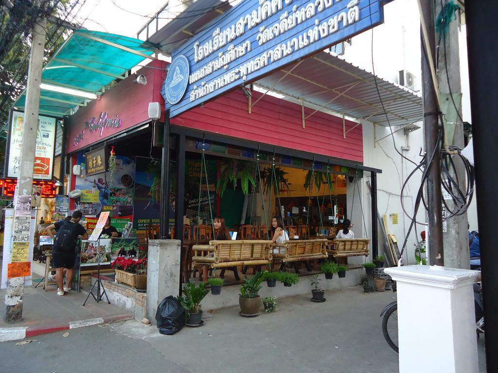 Hotel The California Chiang Mai Extérieur photo