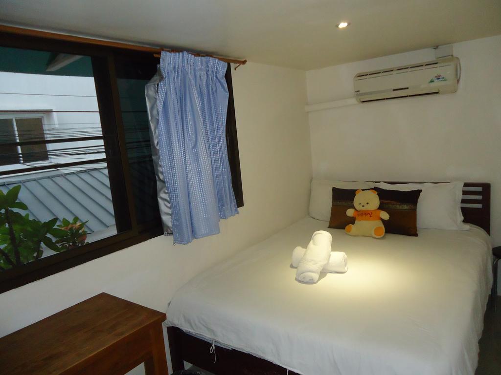 Hotel The California Chiang Mai Extérieur photo