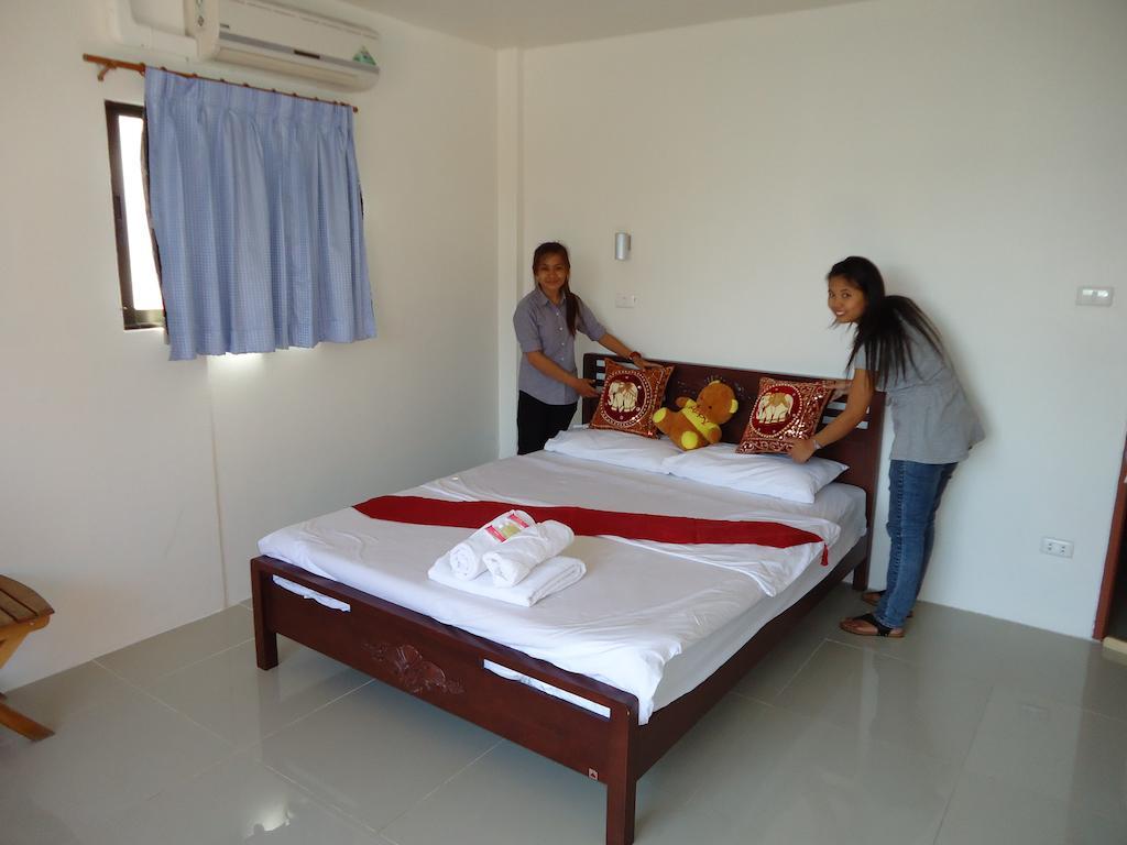 Hotel The California Chiang Mai Extérieur photo