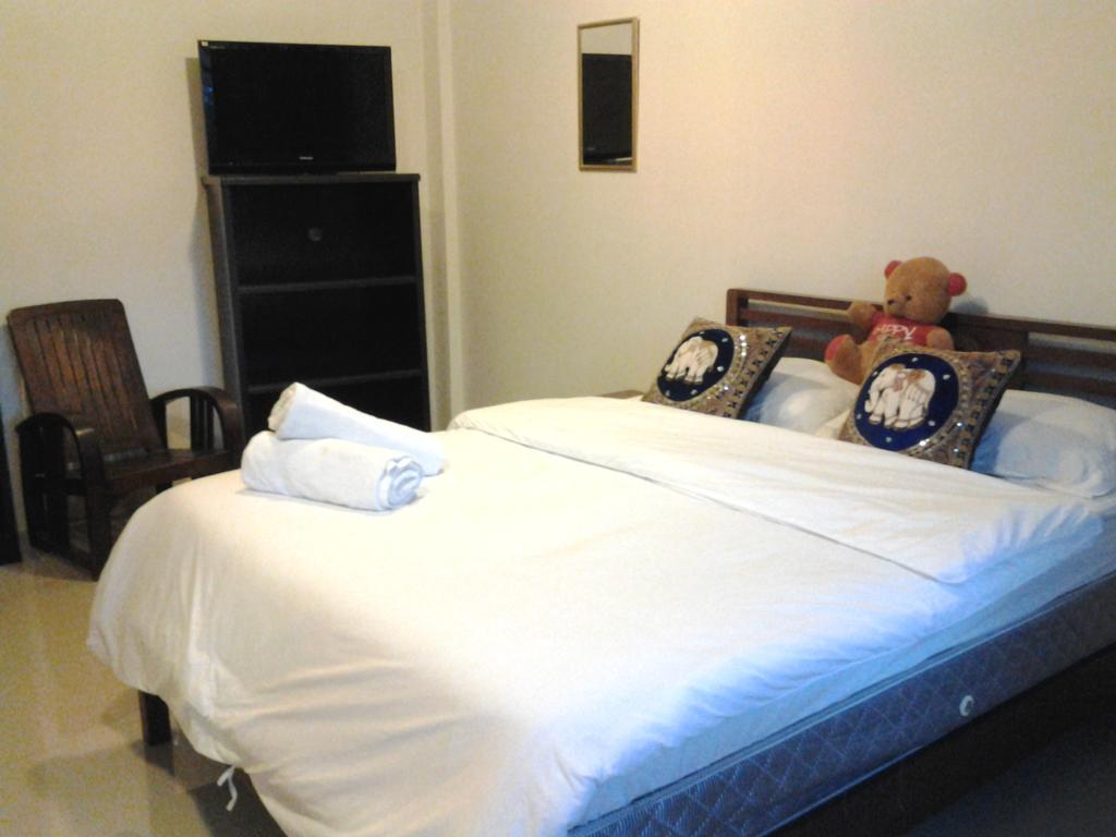 Hotel The California Chiang Mai Chambre photo